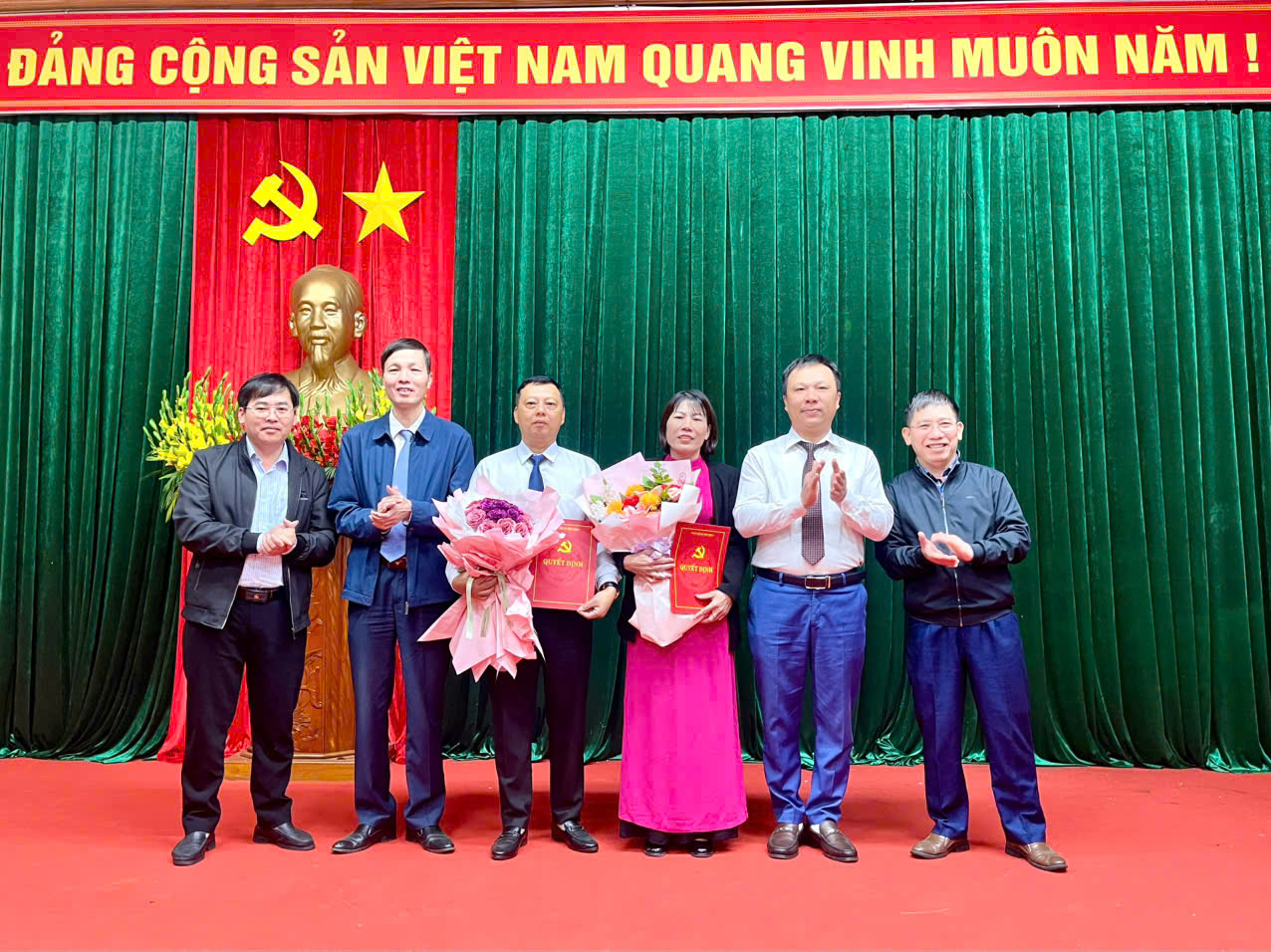 XÃ SƠN KIM 2 TỔ CHỨC LỄ CHÀO CỜ ĐẦU THÁNG 12