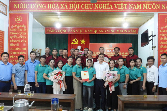 Xã Sơn Kim 2: Ra mắt Tổ hợp tác nuôi ong lấy mật và chăn nuôi lợn hữu cơ tuần hoàn 