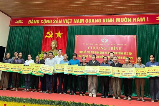  Ủy ban MTTQ xã và các tổ chức chính trị - xã hội tổ chức chương trình trao hỗ trợ sinh kế và phát động tháng cao điểm "vì người nghèo" năm 2026
