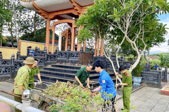 Sơn Kim 2: ấm áp các hoạt động chăm sóc, chỉnh trang nhà bia tưởng niệm các anh hùng liệt sĩ