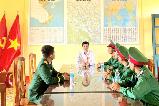 Lãnh đạo xã Sơn Kim 2 dự Lễ tuyên thệ Chiến sĩ mới năm 2026 