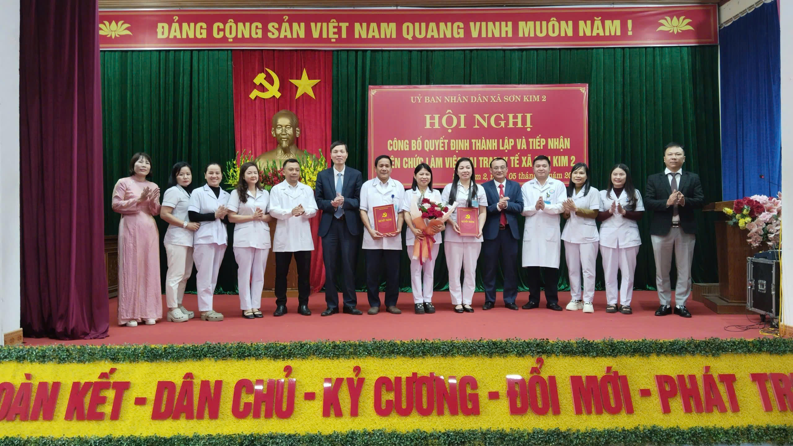 Sơn Kim 2: Tiếp nhận và kiện toàn bộ máy Trạm Y tế xã theo mô hình quản lý mới
